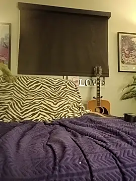 Hotbodyscottie online show from November 2025 08:27:02 AM