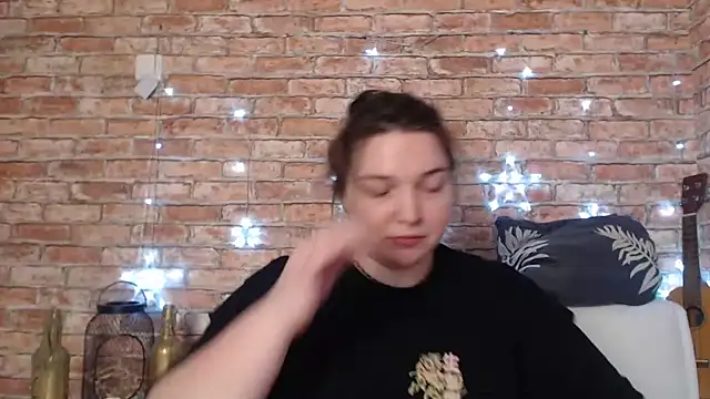 Amelia Kiss  online show from December 2024 12:57:02 AM