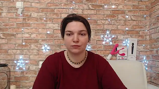 Amelia Kiss  online show from December 2025 12:37:02 AM