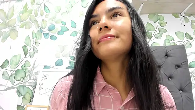 atilanadiaz7 online show from September 2025 05:06:01 PM