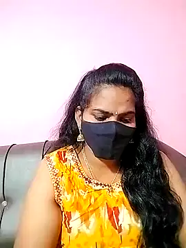 Snapshot of melina214 chatting on December 2024 04:34:01 PM melina214 online show from December 2024 04:34:01 PM