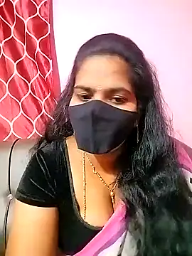 Snapshot of melina214 chatting on December 2024 04:49:01 PM melina214 online show from December 2024 04:49:01 PM