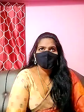 Snapshot of melina214 chatting on January 2025 03:50:02 AM melina214 online show from January 2025 03:50:02 AM