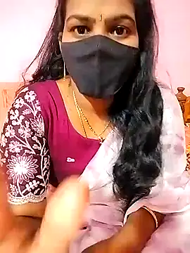Snapshot of melina214 chatting on January 2025 04:48:01 PM melina214 online show from January 2025 04:48:01 PM