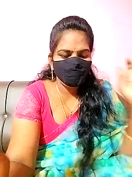 Snapshot of melina214 chatting on February 2025 05:08:01 PM melina214 online show from February 2025 05:08:01 PM