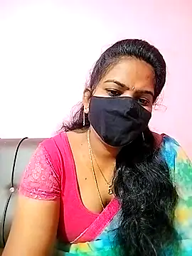 Snapshot of melina214 chatting on February 2025 03:32:02 AM melina214 online show from February 2025 03:32:02 AM