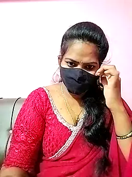 Snapshot of melina214 chatting on February 2025 03:35:02 AM melina214 online show from February 2025 03:35:02 AM