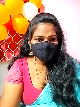 Snapshot of melina214 chatting on February 2025 03:10:02 AM melina214 online show from February 2025 03:10:02 AM