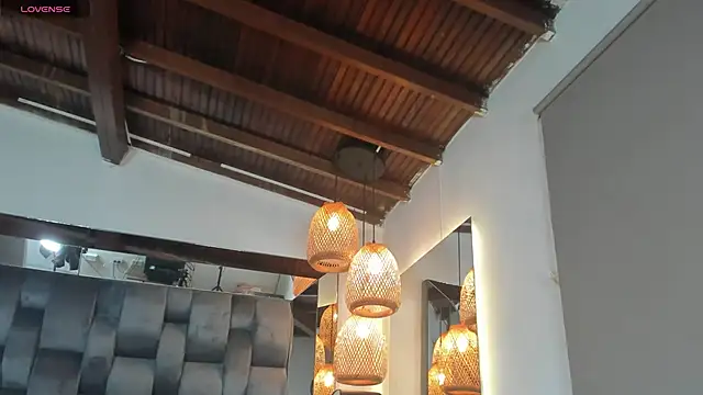 Snapshot of pamela-wells chatting on January 2026 11:04:01 AM pamela-wells online show from January 2026 11:04:01 AM