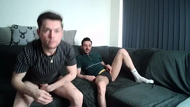 twotwinkhusbandss online show from April 2026 05:40:01 PM