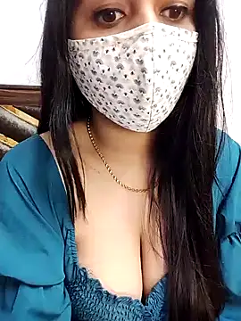 Gloie4u online show from February 2025 02:58:01 PM