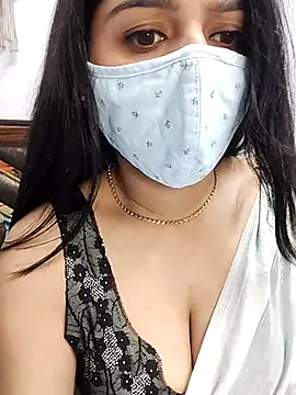 Gloie4u online show from March 2025 12:45:01 PM