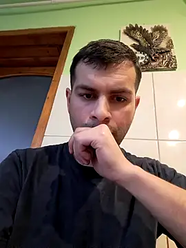 hornny1995 online show from December 2024 01:32:01 PM