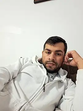 hornny1995 online show from October 2025 01:29:02 PM