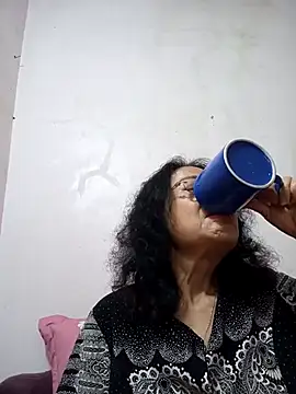 Snapshot of Hotestlove chatting on March 2025 03:46:02 AM Hotestlove online show from March 2025 03:46:02 AM