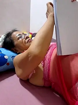 Snapshot of Hotestlove chatting on September 2025 02:22:01 PM Hotestlove online show from September 2025 02:22:01 PM