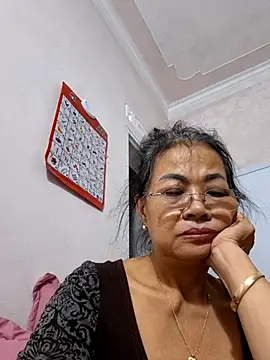 Snapshot of Hotestlove chatting on October 2025 01:34:01 PM Hotestlove online show from October 2025 01:34:01 PM