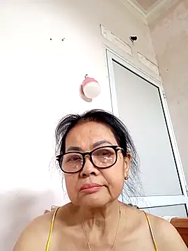 Hotestlove online show from April 2026 06:51:02 AM