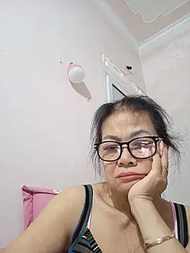Hotestlove online show from July 2026 07:13:01 AM