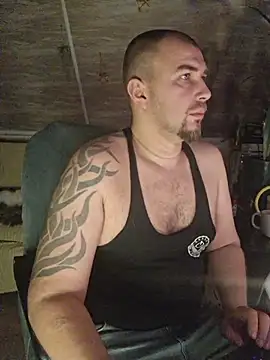 Foxyshaved online show from November 2025 03:28:02 AM