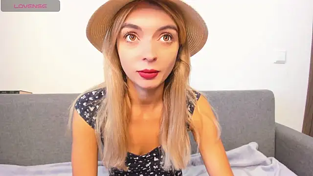 Snapshot of _ellen_meow_ chatting on February 2025 07:37:01 AM ellen meow online show from February 2025 07:37:01 AM