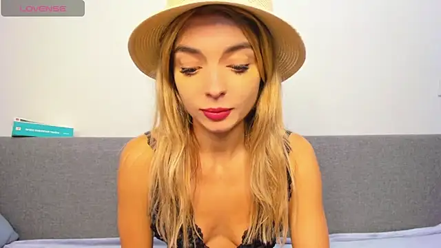 Snapshot of _ellen_meow_ chatting on March 2025 04:45:01 AM ellen meow online show from March 2025 04:45:01 AM