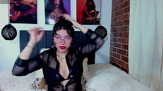 kyliejenner hot online show from May 2026 03:13:01 AM