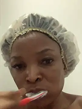 Snapshot of slimcateee chatting on February 2025 05:57:02 AM slimcateee online show from February 2025 05:57:02 AM