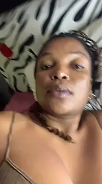 Snapshot of slimcateee chatting on February 2025 11:23:02 AM slimcateee online show from February 2025 11:23:02 AM