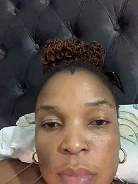 Snapshot of slimcateee chatting on February 2025 11:46:01 PM slimcateee online show from February 2025 11:46:01 PM