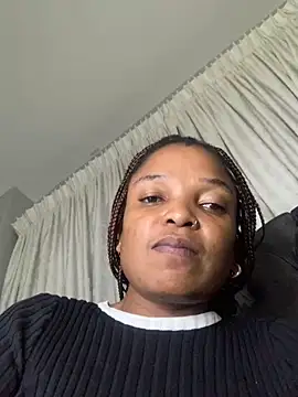 Snapshot of slimcateee chatting on February 2025 05:50:01 PM slimcateee online show from February 2025 05:50:01 PM