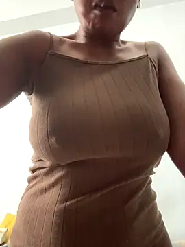 Snapshot of slimcateee chatting on September 2025 08:19:01 AM slimcateee online show from September 2025 08:19:01 AM