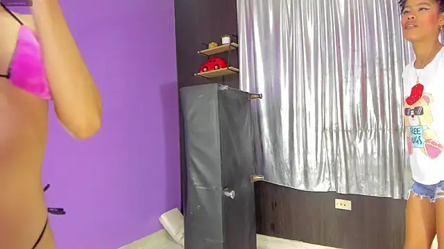 Snapshot of bunnys_bells chatting on January 2025 02:25:02 PM bunnys bells online show from January 2025 02:25:02 PM
