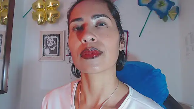 Snapshot of fantasty_nylon chatting on February 2025 03:15:02 PM fantasty nylon online show from February 2025 03:15:02 PM