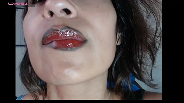 Snapshot of fantasty_nylon chatting on February 2025 09:04:01 PM fantasty nylon online show from February 2025 09:04:01 PM