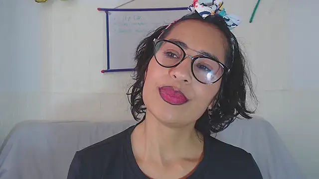 Snapshot of fantasty_nylon chatting on September 2025 04:07:01 PM fantasty nylon online show from September 2025 04:07:01 PM