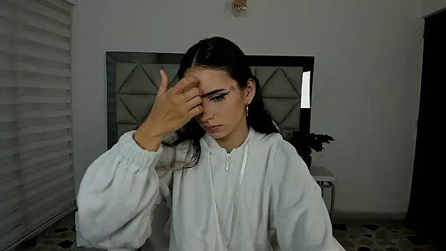 nina pons online show from February 2025 07:46:01 PM