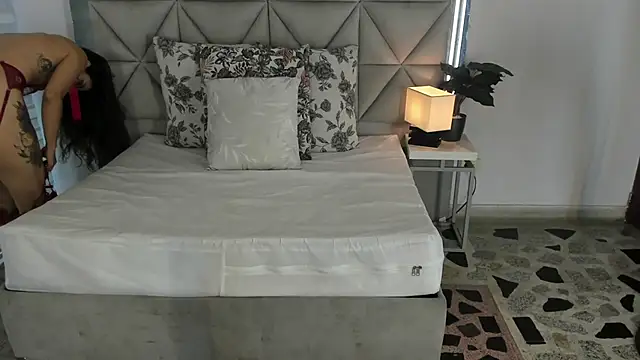 nina pons online show from October 2025 08:51:02 PM