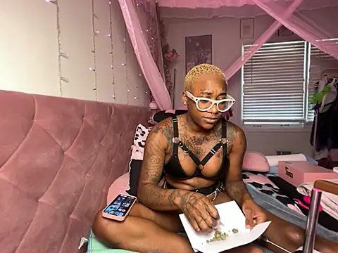 VixenCapri online show from June 2026 03:55:02 PM