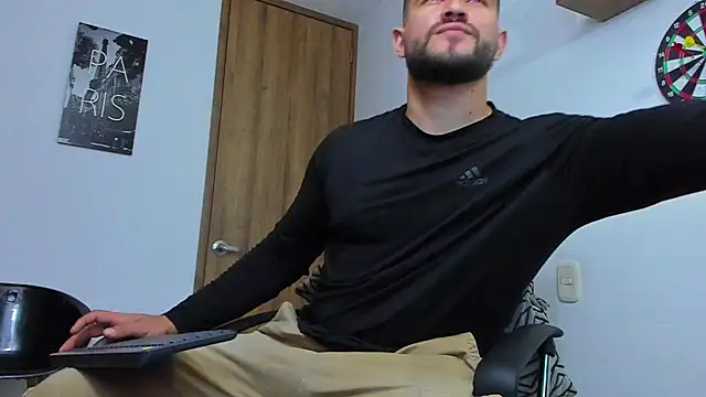 AndrewDiaz online show from October 2025 04:32:02 AM