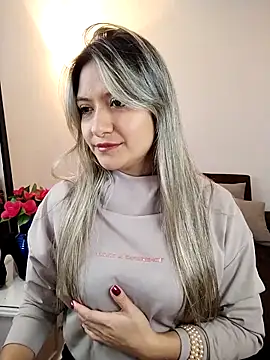 valeriahunter1 online show from October 2025 12:09:01 AM