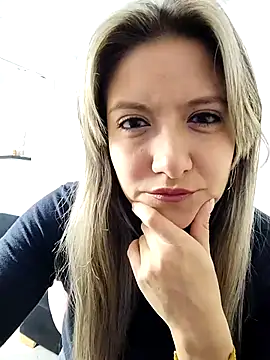 valeriahunter1 online show from February 2026 11:30:01 PM