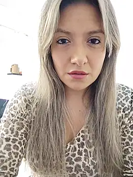 valeriahunter1 online show from February 2026 09:36:02 PM