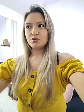 valeriahunter1 online show from March 2026 10:04:02 PM