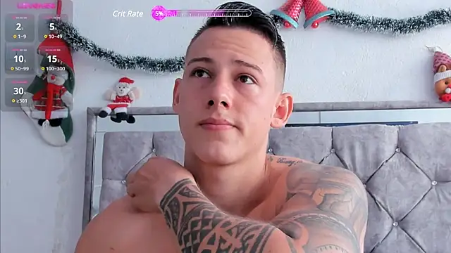 Snapshot of Muscle_King_Cum chatting on December 2024 03:06:01 PM Muscle King Cum online show from December 2024 03:06:01 PM
