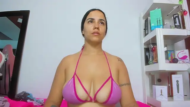 Snapshot of tatiana_big_ass_boobs chatting on March 2025 03:17:02 PM tatiana big ass boobs online show from March 2025 03:17:02 PM