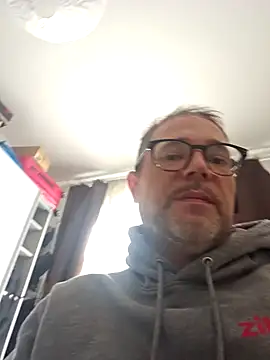 BananasNCream online show from September 2025 08:18:02 AM