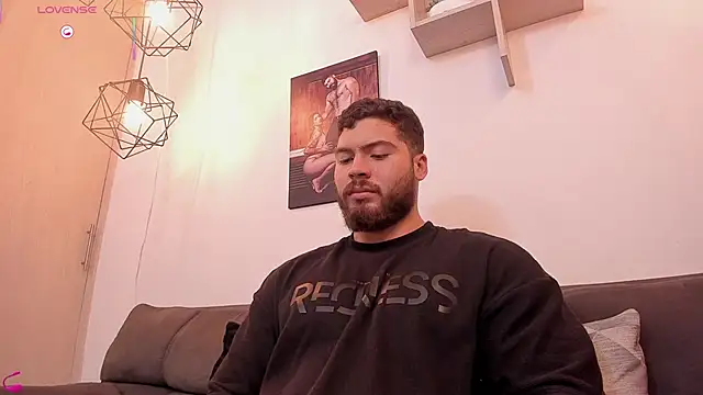 SebastianVilla  online show from September 2025 11:05:01 PM