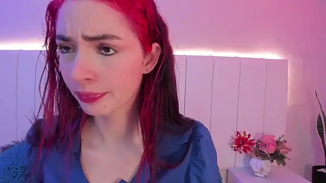 Snapshot of CAMILLEN_PETTID chatting on November 2025 10:21:02 PM CAMILLEN PETTID online show from November 2025 10:21:02 PM