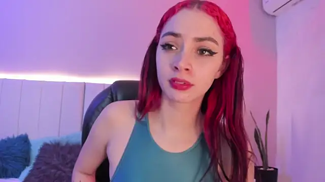 Snapshot of CAMILLEN_PETTID chatting on November 2025 11:37:02 PM CAMILLEN PETTID online show from November 2025 11:37:02 PM